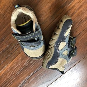 Stride Rite 4 W. Like New